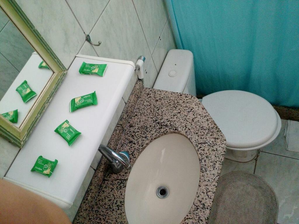 Suites Tropicana Guesthouse Cabo Frio Buitenkant foto